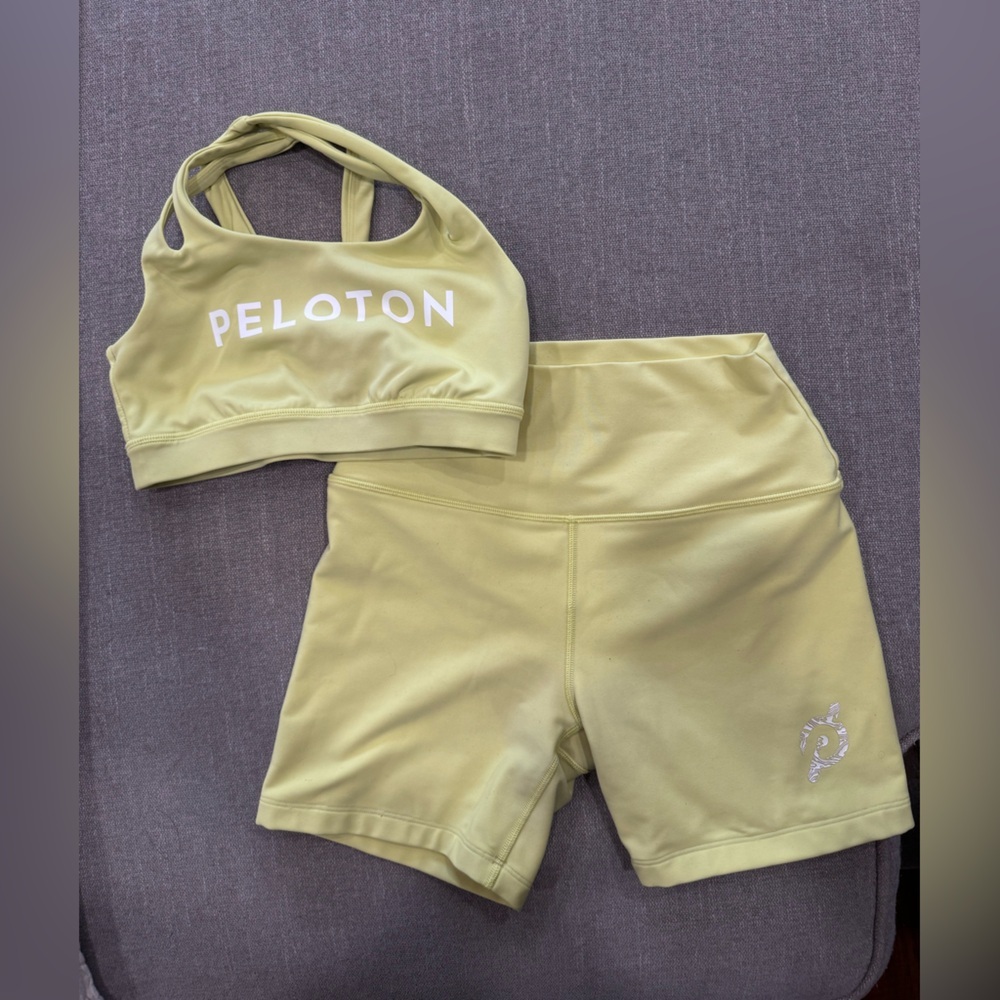 Peloton‎ Light Yellow Activewear Set biker shorts sports bra Set